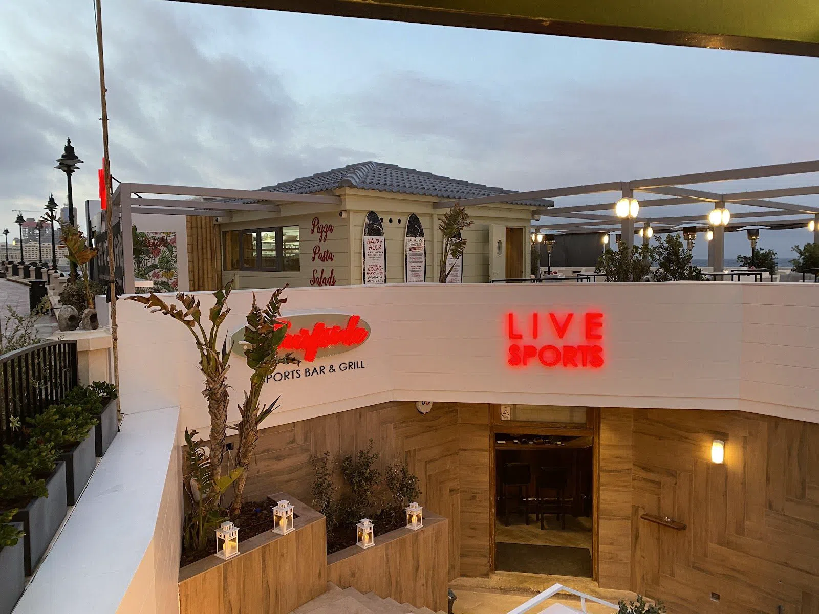 Surfside Bar & Grill, St Julian's
